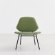 Fauteuil lounge rembourré revêtu tissu vert LEAN Woud