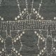 Détail motifs du tapis créateur SABA coloris noir Toulemonde Bochart