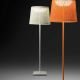 Lampadaires outdoor WIND Vibia blanc et orange