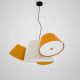 Suspension design en métal TAM TAM 3 Marset, abat-jour central blanc, 3 abat-jour orange