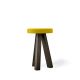 Tabouret chêne massif teinté gris foncé FLAK Punt, assise moutarde