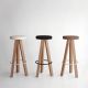 Tabourets de bar design en bois massif FLAK Punt