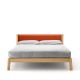 Lit contemporain queen size en chêne massif super mat BREDA Punt, tête de lit tissu mandarine