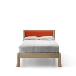 Lit 1 place en chêne massif teinté gris Sienne BREDA Punt, tête de lit tissu mandarine