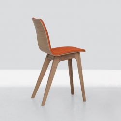 Chaise chêne massif MORPH Zeitraum, assise rembourrée cuir orange