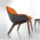 Chauffeuse noyer MORPH LOUNGE Zeitraum, assise tissu orange et nubuck gris souris