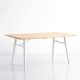 Table design rectangulaire longueur 180 cm ALLEY Woud, plateau chêne naturel, pieds chêne laqué blanc