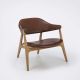 Fauteuil lounge chêne massif & cuir brun SPÄN Houe