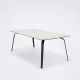 Table rectangulaire 208 x 95 cm FLOAT Houe en métal noir & mélaminé blanc 