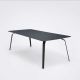 Table rectangulaire 242 x 95 cm FLOAT Houe en métal noir & linoléum bleu fumée