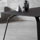 Table design noire en métal & linoléum FLOAT Houe