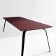 Grande table design métal & linoléum bordeaux FLOAT Houe