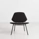 Fauteuil lounge rembourré revêtu tissu noir LEAN Woud