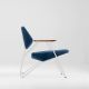 Fauteuil salon design POLYGON Prostoria, tissu bleu nuit 112 et pieds blancs