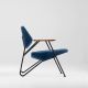 Fauteuil salon design POLYGON Prostoria, tissu bleu nuit 112 et pieds noirs