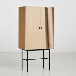 Buffet haut ARRAY Woud, finition chêne blanchi