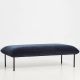 Banc long rembourré NAKKI OTTOMAN Woud, velours Harald bleu nuit