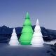 Sapin design lumineux FOREST Vondom hauteur 2 m LEDs RVB vert, avec sapins lumière blanche hauteurs 1 et 1,50 m 