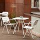 Fauteuils de jardin RAY et tables carrée RAY CAFE Woud en aluminium blanc