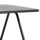 Détail plateau aluminium et piétement de la table de jardin noir charbon 160 cm RAY Woud