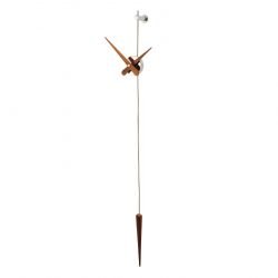 Horloge murale finition acier chromé et noyer PUNTO Y COMA Nomon