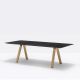 Table rectangulaire ARKI Pedrali, pieds chêne, plateau noir Fenix effet marbre, 240 x 100