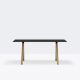 Table ARKI DESK pieds chêne Pedrali, coloris Fénix noir 159 x 69 cm