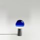 Lampe de table DIPPING LIGHT Marset, pied graphite, verre bleu