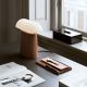Lampe de table NOVA Woud, piétement noyer