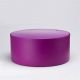 Pouf cyclamen utilisé en table avec plateau WOW 470 Pedrali