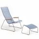 Chaise longue coloris bleu pigeon avec repose-pieds CLICK Houe