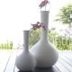 Vases XXL blancs hauteurs 65 cm et 100 cm FLASK CHEMISTUBE Vondom